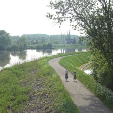 Fietsers op de Rupeldijk