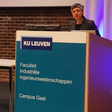 Academische zitting 10 jaar FIIW KULeuven - gouverneur Cathy Berx