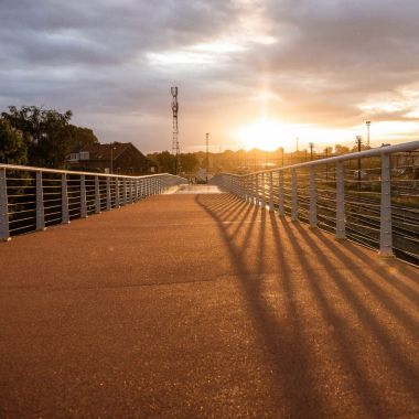 Fietsbrug over sporen in Lier