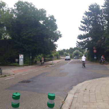 De Groenstraat, op de grens van Hove en Morstel, is alvast één van de knelpunten op de  fietsostrade F1 Antwerpen-Mechelen 