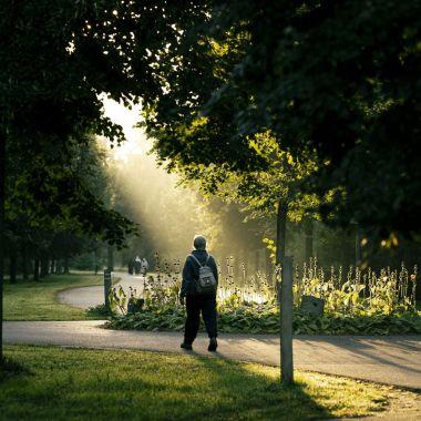 Rivierenhof getooid met een gouden licht